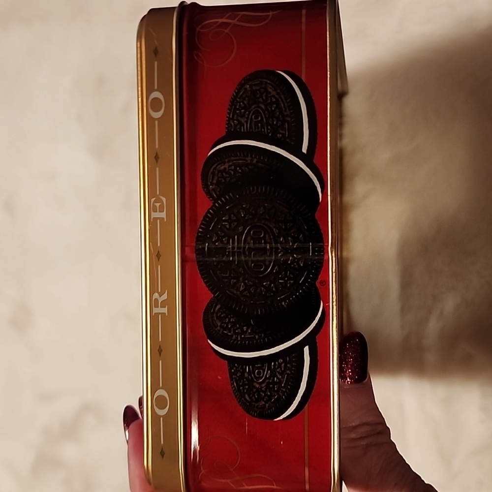 OREO ๐ UNLOCK THE MAGIC TIN CAN VINTAGE - Picture 6 of 8